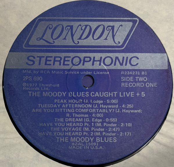 The Moody Blues – Caught Live +5
