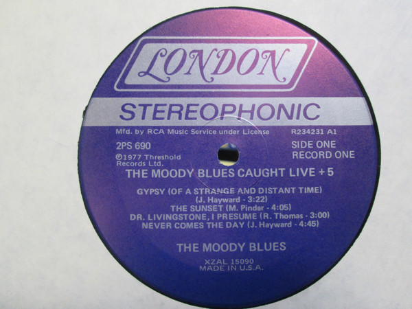 The Moody Blues – Caught Live +5