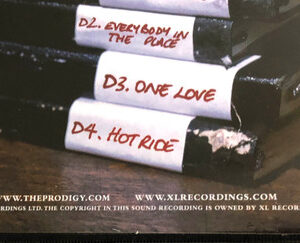 The Prodigy – Their Law - The Singles 1990-2005 (2LP) - Afbeelding 2