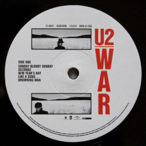 U2 – War (gatefold) - Afbeelding 2