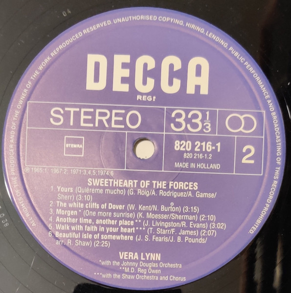 Vera Lynn - Sweetheart of the Forces