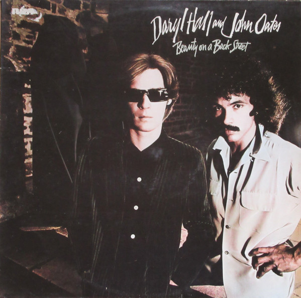Daryl Hall and John Oates - Beauty on a Back Street