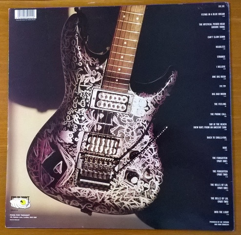 Joe Satriani - Flying in a Blue Dream