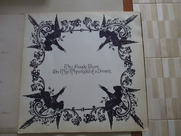 The Moody Blues – On The Threshold Of A Dream
