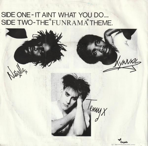 7" | The Fun Boy Three with Banamarama - It Ain't What You Do ... / The Funarama Theme