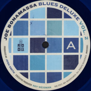 Joe Bonamassa – Blues Deluxe Vol. 2 (blue vinyl) - Afbeelding 2